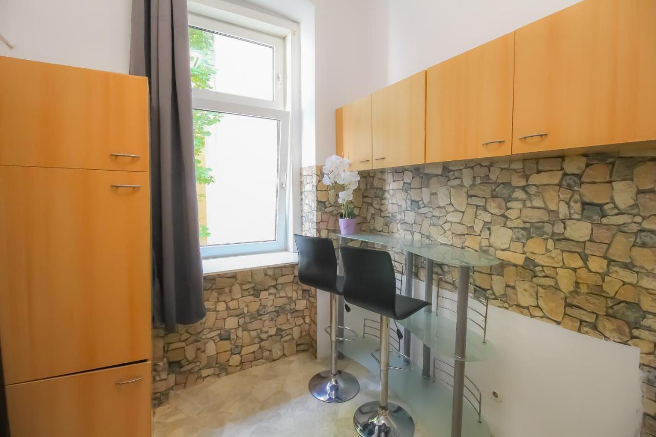 Ss Family 3 Bedroom Apartment In Praterstern Area Dw8 Viena Exterior foto